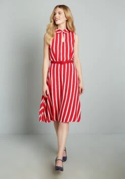 ModCloth X Collectif Posh Your Luck A-Line Dress -Bunny Shop 168926 RED 3