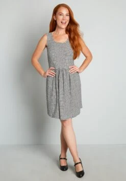 Optimistic Effect Sleeveless Dress -Bunny Shop 201801 BLKWH 3