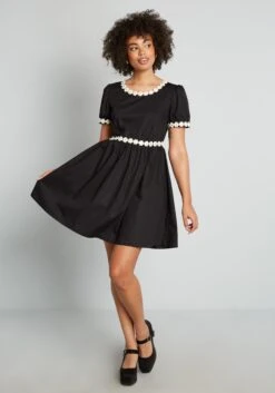 Daisy Afternoons Embroidered Babydoll Dress -Bunny Shop 206102 BLK 3