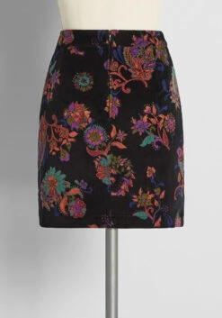 Informed Ensemble Mini Skirt -Bunny Shop aa5b959d7d778d609b409ac0e573f403