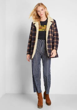 No Brand Dive Bars And Muscle Cars Graphic Tee -Bunny Shop e0764040ea0baae47521de816aa6ae26